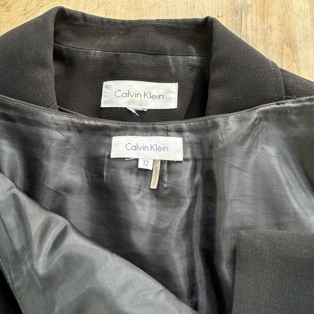 Calvin Klein suit - Picture 6 of 6